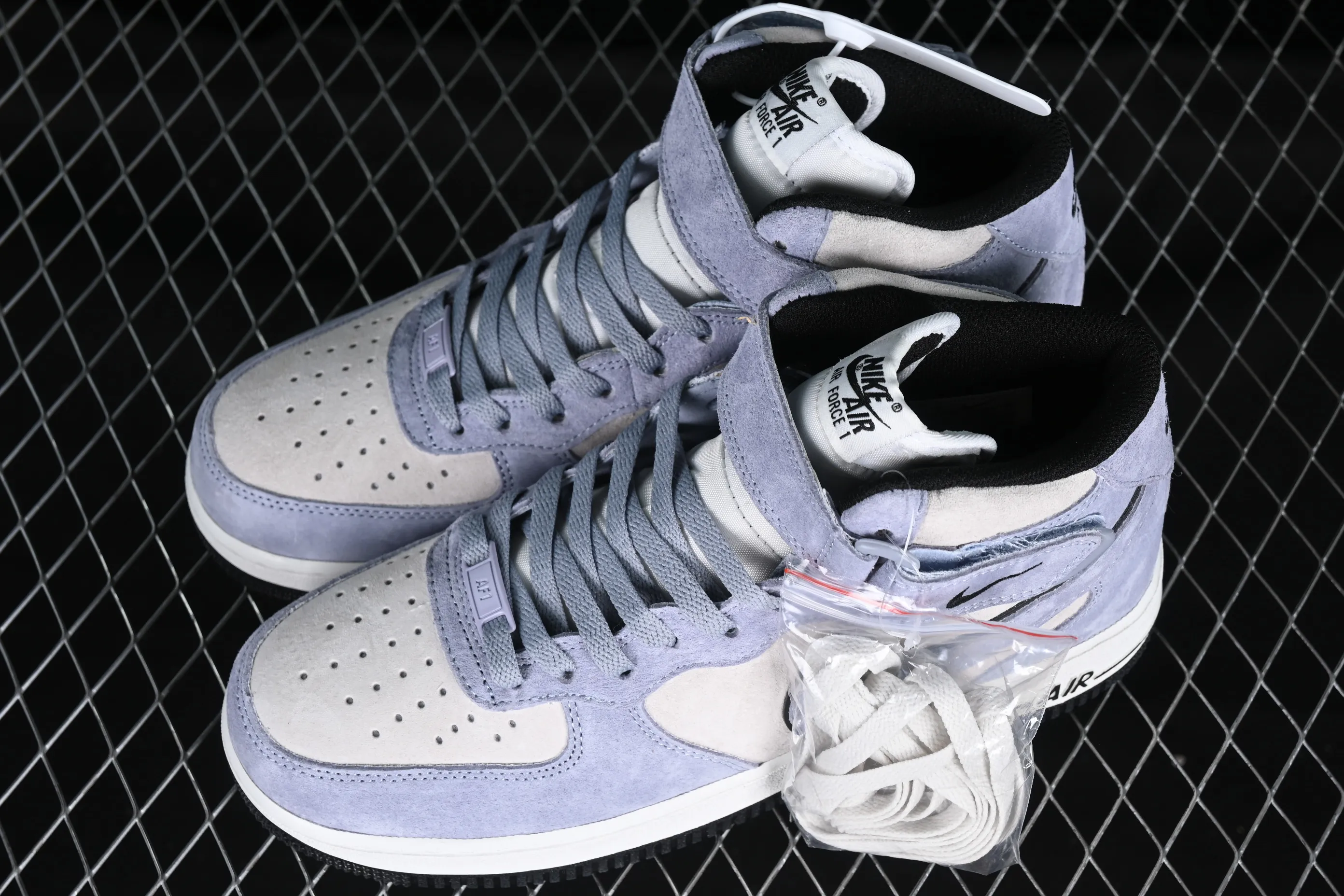 All categories Nk Air Force 1 Air Force series Nk Air Force 1 Mid Air Force mid-top Nk Air Force 1'07 Mid light blue suede Air Force One mid-top casual sneakers CG9904-104